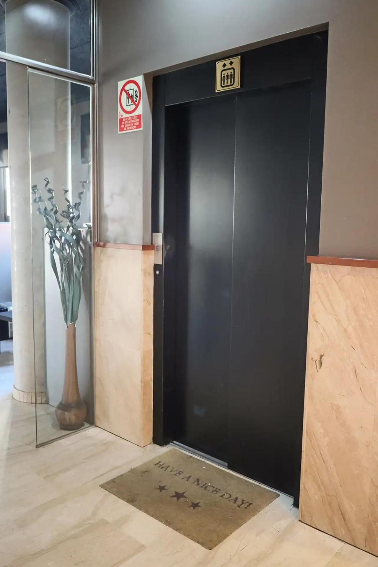 Hotel Sant Celoni Zewnętrze zdjęcie
